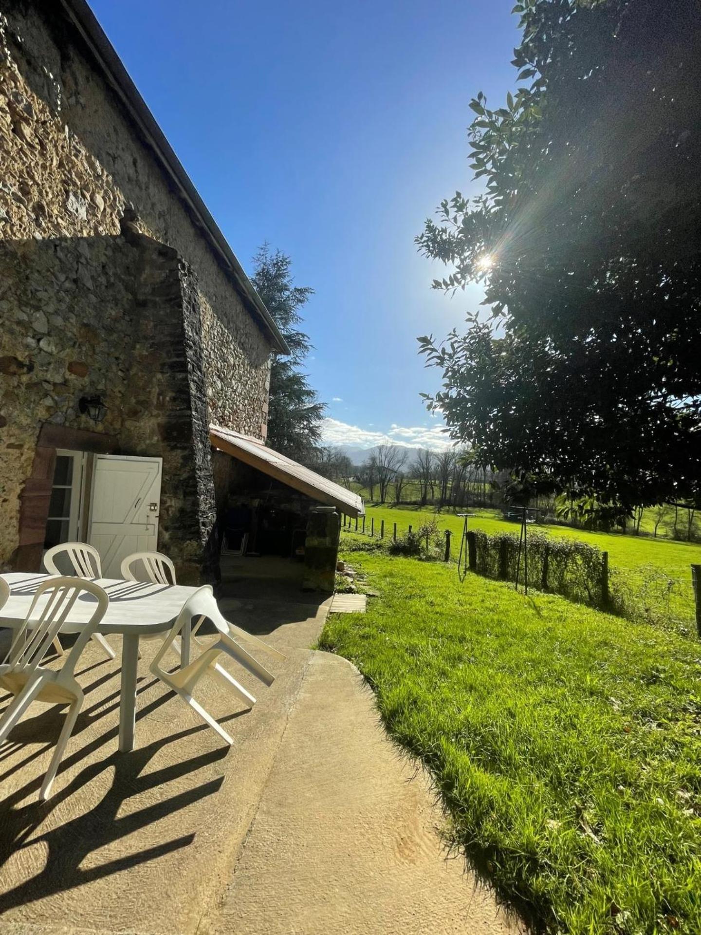 Gite Guiroya Saint-Jean-le-Vieux  Esterno foto